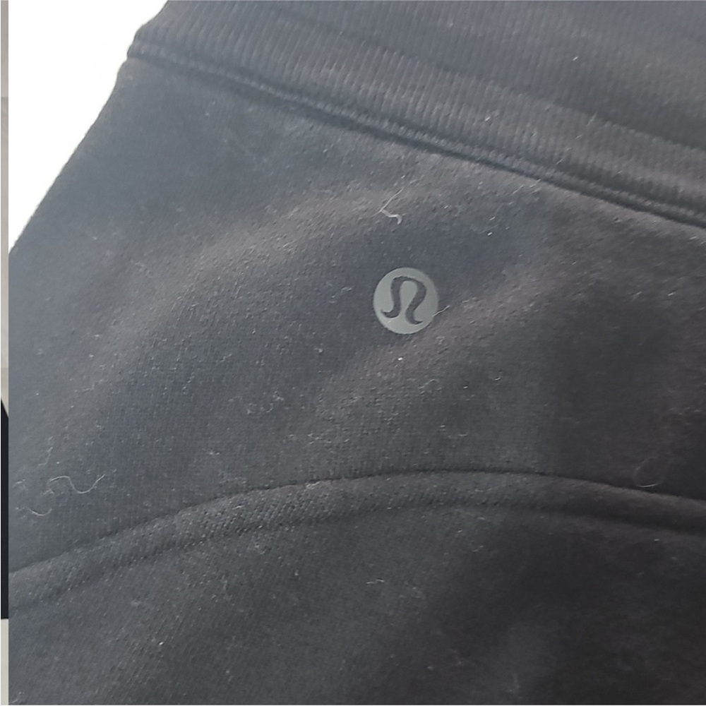 Lululemon Black Scuba High Rise Shorts Sz 8 Has Pockets 5”length - Picture 8 of 9